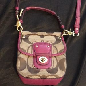 Coach crossbody style 20063 (2013)